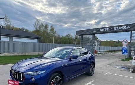 Maserati Levante I, 2017 год, 4 300 000 рублей, 2 фотография