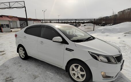 KIA Rio III рестайлинг, 2013 год, 850 000 рублей, 2 фотография