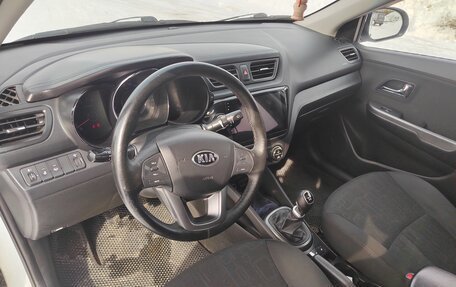 KIA Rio III рестайлинг, 2013 год, 850 000 рублей, 4 фотография