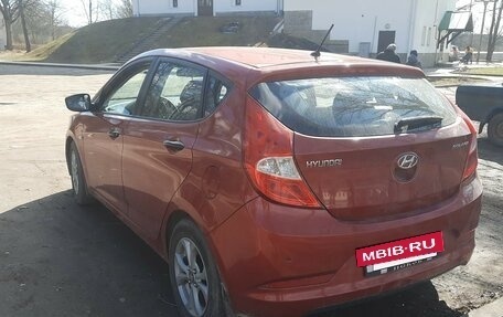 Hyundai Solaris II рестайлинг, 2015 год, 920 000 рублей, 4 фотография
