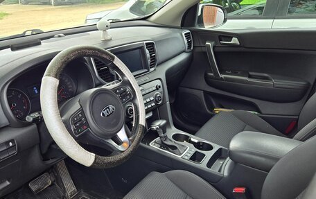 KIA Sportage IV рестайлинг, 2017 год, 2 200 000 рублей, 2 фотография