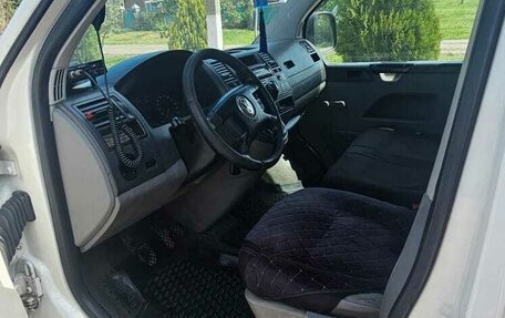 Volkswagen Transporter T5 рестайлинг, 2005 год, 1 350 000 рублей, 11 фотография