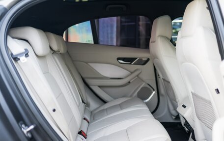 Jaguar I-Pace I, 2018 год, 4 200 000 рублей, 23 фотография