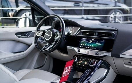 Jaguar I-Pace I, 2018 год, 4 200 000 рублей, 26 фотография