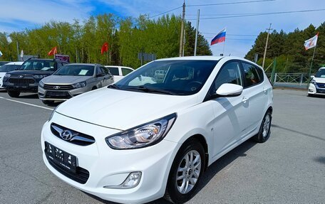 Hyundai Solaris II рестайлинг, 2013 год, 899 000 рублей, 3 фотография