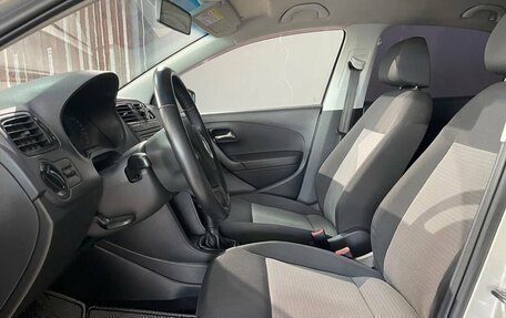 Volkswagen Polo VI (EU Market), 2011 год, 830 000 рублей, 6 фотография