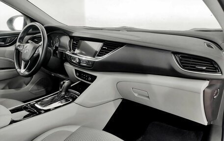 Opel Insignia II рестайлинг, 2017 год, 1 690 000 рублей, 12 фотография