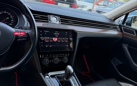 Volkswagen Passat B8 рестайлинг, 2018 год, 3 100 000 рублей, 7 фотография