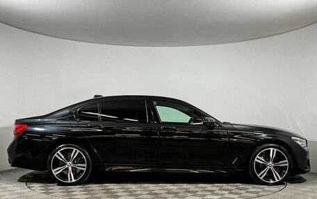 BMW 7 серия, 2017 год, 3 990 000 рублей, 12 фотография