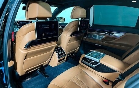 BMW 7 серия, 2017 год, 3 990 000 рублей, 16 фотография