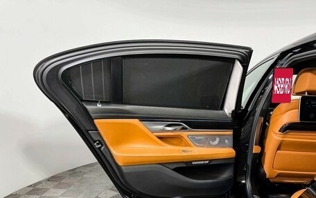 BMW 7 серия, 2017 год, 3 990 000 рублей, 40 фотография