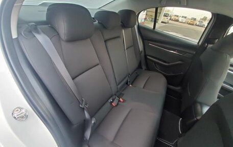 Mazda 3, 2021 год, 1 700 000 рублей, 8 фотография