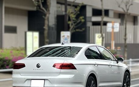 Volkswagen Passat B8 рестайлинг, 2017 год, 1 800 000 рублей, 2 фотография