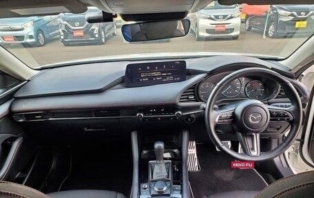 Mazda 3, 2021 год, 1 700 000 рублей, 7 фотография