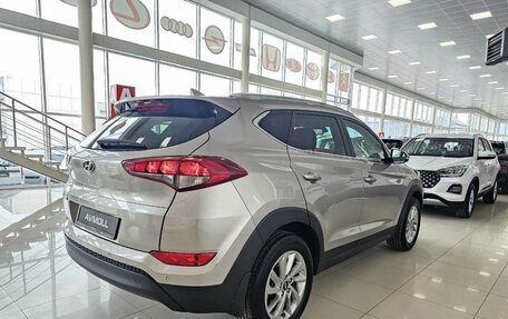 Hyundai Tucson III, 2016 год, 2 100 000 рублей, 12 фотография