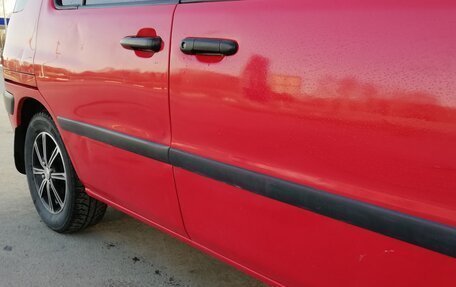 Toyota Raum I, 2000 год, 360 000 рублей, 2 фотография