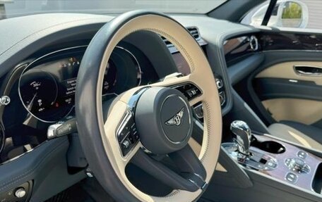Bentley Bentayga I, 2022 год, 16 520 000 рублей, 9 фотография
