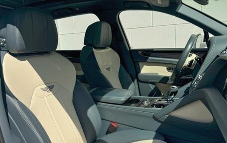 Bentley Bentayga I, 2022 год, 16 520 000 рублей, 10 фотография