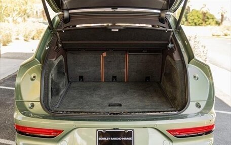 Bentley Bentayga I, 2022 год, 17 345 000 рублей, 15 фотография