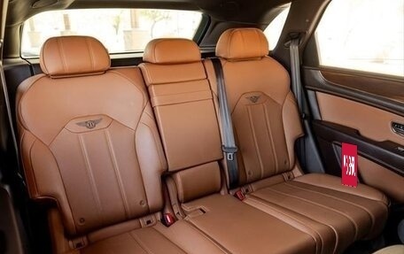 Bentley Bentayga I, 2022 год, 17 345 000 рублей, 14 фотография