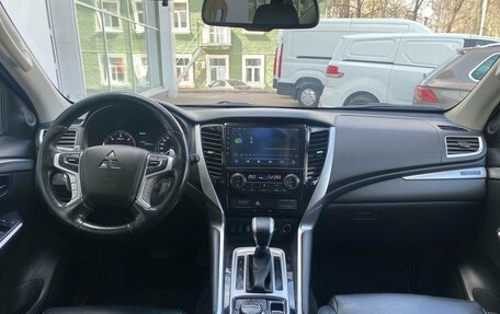 Mitsubishi Pajero Sport III рестайлинг, 2019 год, 3 059 000 рублей, 8 фотография