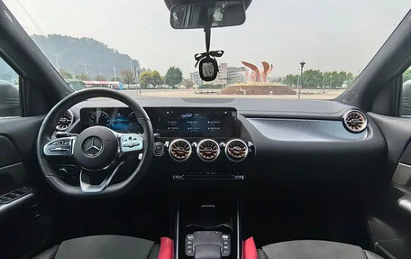 Mercedes-Benz EQA, 2022 год, 2 630 000 рублей, 5 фотография