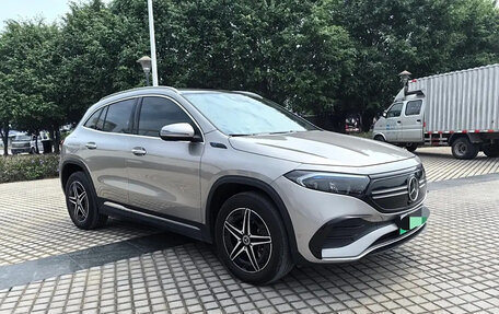 Mercedes-Benz EQA, 2022 год, 2 630 000 рублей, 2 фотография