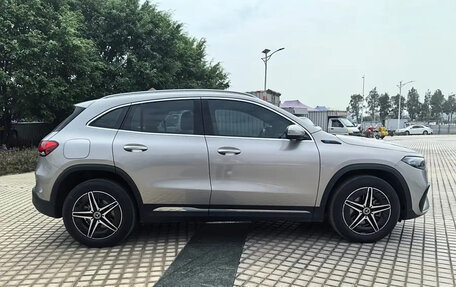 Mercedes-Benz EQA, 2022 год, 2 630 000 рублей, 3 фотография