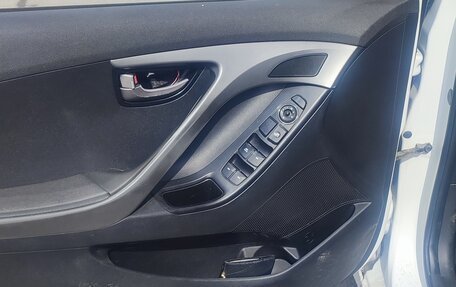 Hyundai Avante, 2011 год, 30 фотография