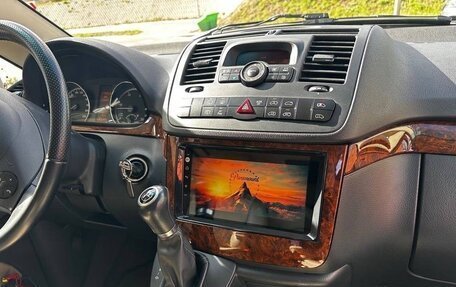 Mercedes-Benz Viano, 2012 год, 2 000 000 рублей, 12 фотография