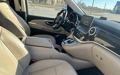 Mercedes-Benz V-Класс, 2018 год, 5 750 000 рублей, 17 фотография