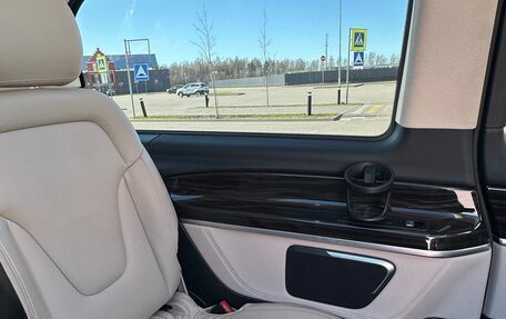 Mercedes-Benz V-Класс, 2018 год, 5 750 000 рублей, 28 фотография