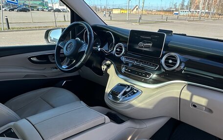 Mercedes-Benz V-Класс, 2018 год, 5 750 000 рублей, 30 фотография