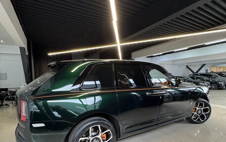 Rolls-Royce Cullinan, 2024 год, 75 000 000 рублей, 5 фотография
