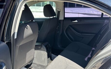 Volkswagen Jetta VI, 2013 год, 1 015 000 рублей, 10 фотография