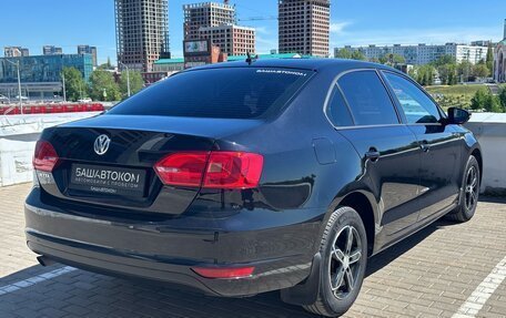 Volkswagen Jetta VI, 2013 год, 1 015 000 рублей, 4 фотография