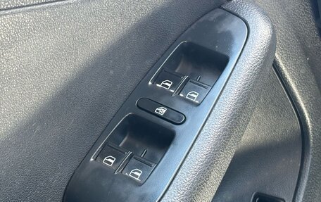 Volkswagen Jetta VI, 2013 год, 1 015 000 рублей, 15 фотография
