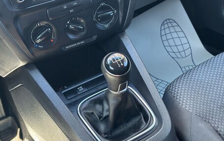 Volkswagen Jetta VI, 2013 год, 1 015 000 рублей, 16 фотография