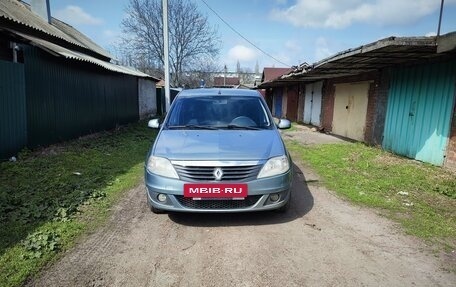 Renault Logan I, 2011 год, 578 000 рублей, 2 фотография