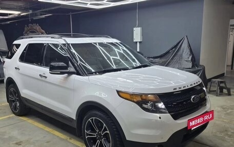 Ford Explorer VI, 2015 год, 1 950 000 рублей, 2 фотография