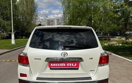Toyota Highlander III, 2012 год, 2 050 000 рублей, 3 фотография