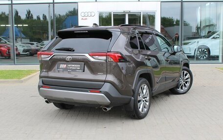 Toyota RAV4, 2021 год, 3 590 000 рублей, 5 фотография