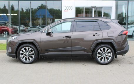 Toyota RAV4, 2021 год, 3 590 000 рублей, 8 фотография
