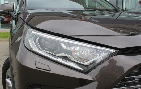 Toyota RAV4, 2021 год, 3 590 000 рублей, 10 фотография