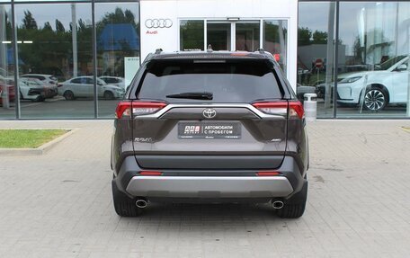 Toyota RAV4, 2021 год, 3 590 000 рублей, 6 фотография