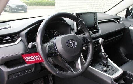 Toyota RAV4, 2021 год, 3 590 000 рублей, 19 фотография