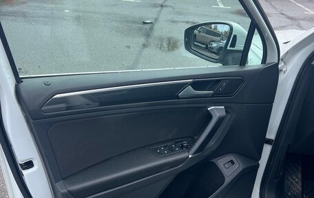 Volkswagen Tiguan II, 2018 год, 2 420 000 рублей, 7 фотография