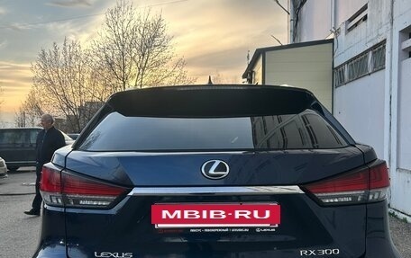 Lexus RX IV рестайлинг, 2019 год, 4 700 000 рублей, 9 фотография