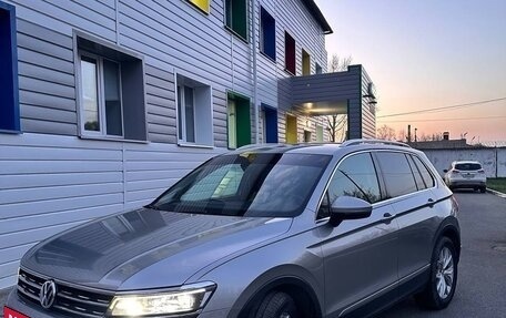 Volkswagen Tiguan II, 2018 год, 2 390 000 рублей, 2 фотография