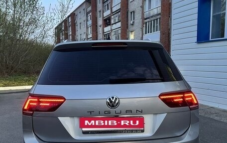 Volkswagen Tiguan II, 2018 год, 2 390 000 рублей, 5 фотография